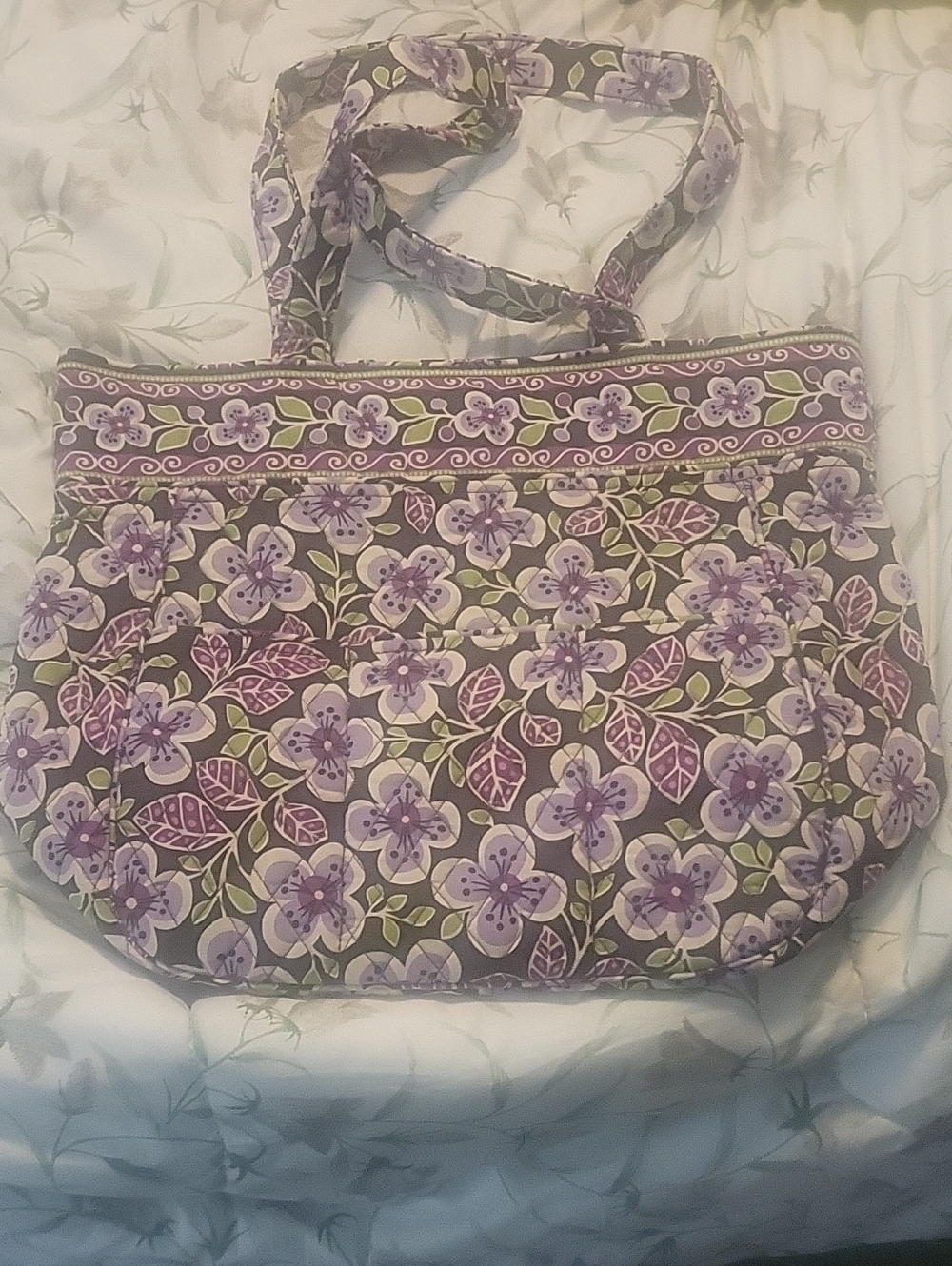 Vera Bradley NWOT Floral Quilted Tote Bag in Lavender and Olive